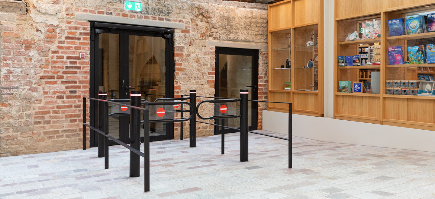 Zutrittskontrolle Meeresmuseeum Stralsuund
