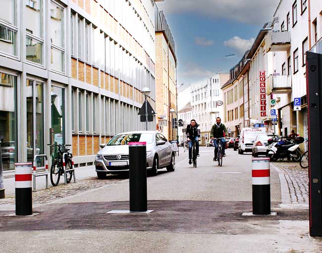 Versenkbare Poller Busstraße