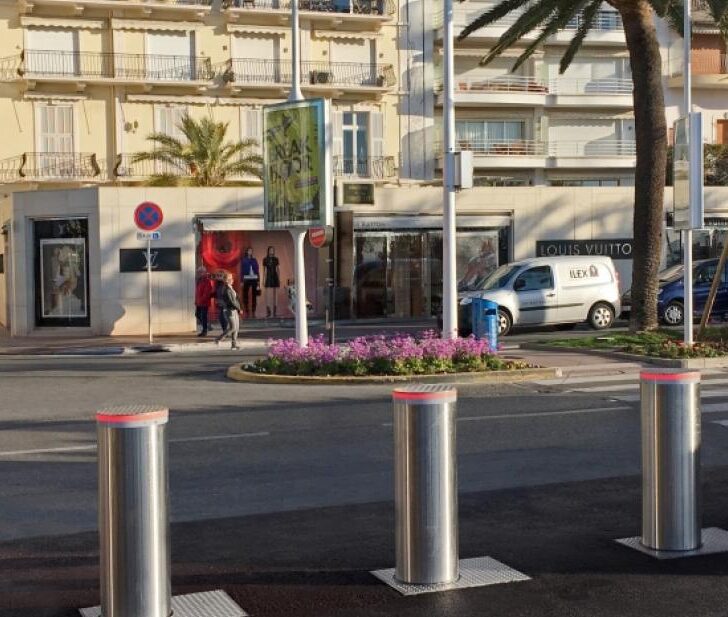 Came descends on Cannes and secures the Croisette and beach areas