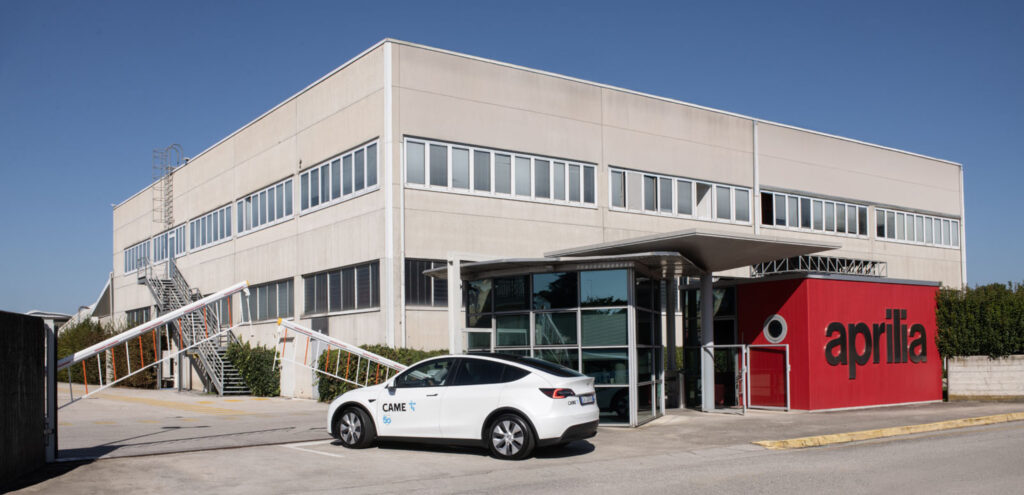 aprilia factory outlet
