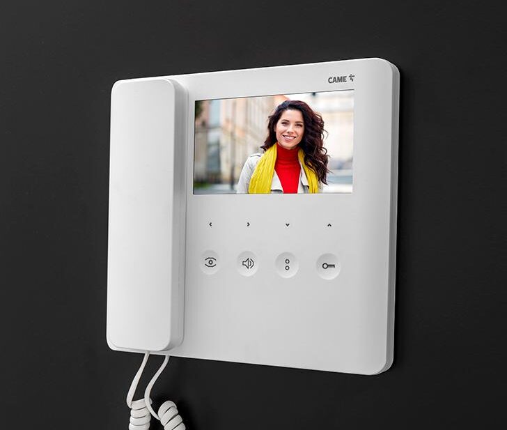 AGT, la nuova gamma di citofoni e videocitofoni a cornetta elegante, compatta e funzionale