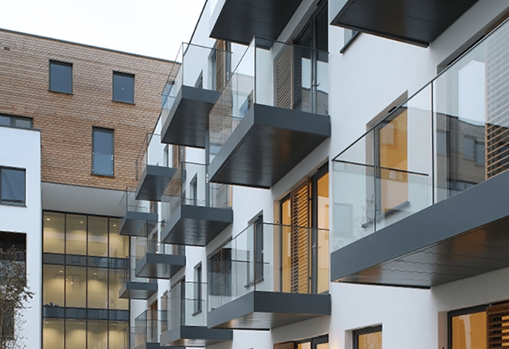 TNQ: Brent, London