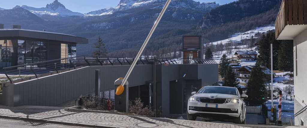 CAME participates in the architectural and urban redevelopment of Cortina’s historic center by supplying automations for the new parking facility with panoramic terrace